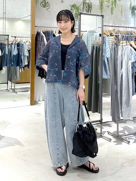 「LEPSIM（レプシィム）の【500mlペットボトルも入る】ユーティリティ巾着バッグ　633023【KKfashion紹介アイテム】（ショルダーバッグ、ブラック系）」を使った、しおりさん（レディース・158cm）の夏コーディネート