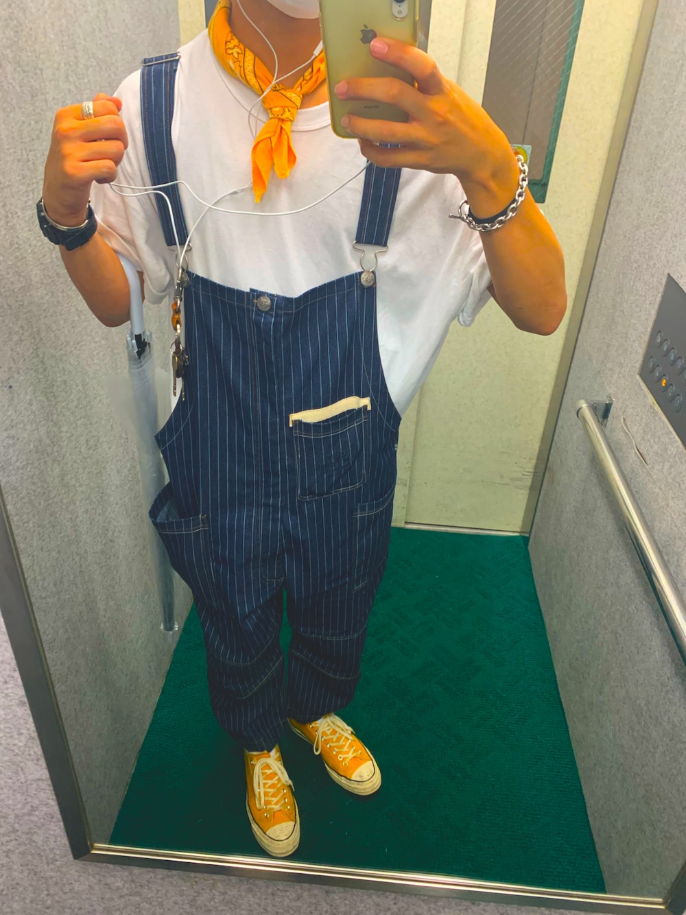「VINTAGEのアイテム（バンダナ/スカーフ、イエロー系）」を使った、machimaaさん（メンズ・177cm）の夏コーディネートの1枚目の写真
