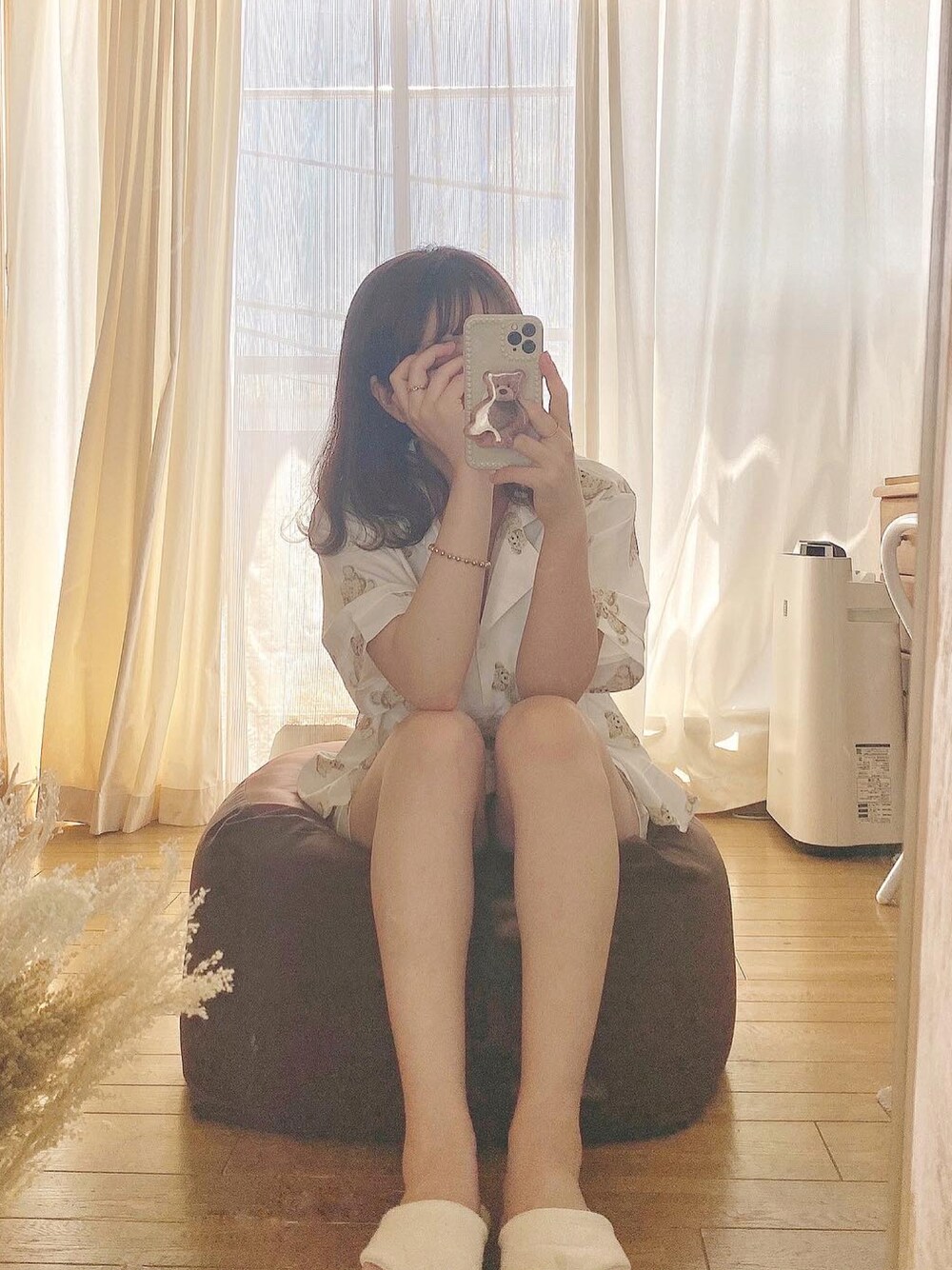 「夏コーデ、ルームウェア、セットアップ、パジャマシャツ、コリアンファッション、韓国ブランド、韓国ファッション、おうち時間をくつろぐアイテム、おうちファッション、おうちスタイル」｜「korean girlのアイテム（ルームウェア、ホワイト系）」を使った、𝘮𝘪        さん（レディース・158cm）の夏コーディネートの1枚目の写真