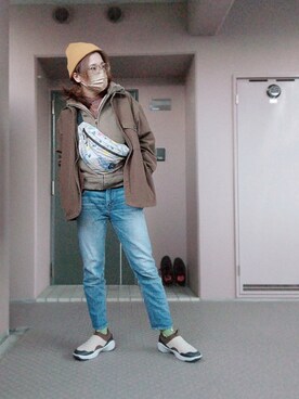 「ブラウンコーデ」｜「アイテム（ボディバッグ/ウエストポーチ）」を使った、まある(👓)さん（レディース・164cm）の秋コーディネート