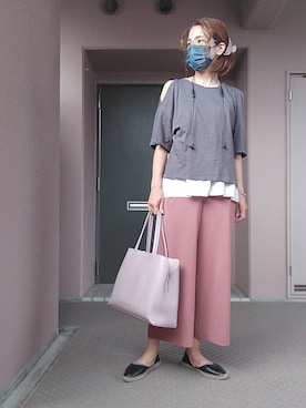 「くすみカラー」｜「アイテム（スリッポン）」を使った、まある(👓)さん（レディース・164cm）の夏コーディネート