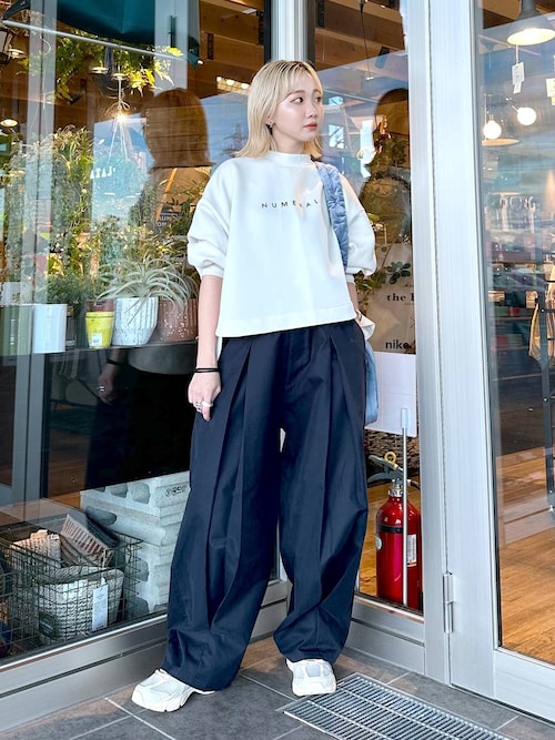 セール】【Girls in NUMERALS】バックジップモックネック（スウェット