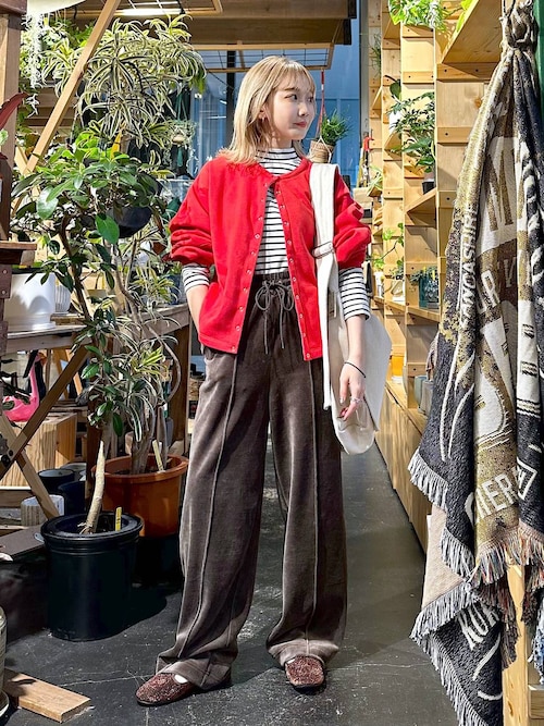 niko and ... 金沢フォーラスすなぎもさんのその他パンツ「ラビットタッチベロアパンツ(niko and...|ニコアンド)」を使ったコーディネート