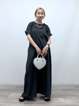 「tiny tiny（ティニーティニー）のアイテム（バッグ）」を使った、すなぎもさん（レディース・153cm）の春コーディネート