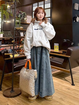 「niko and...（ニコアンド）のオリジナル2WAYテープトートバッグ（トートバッグ）」を使った、すなぎもさん（レディース・153cm）の秋コーディネート