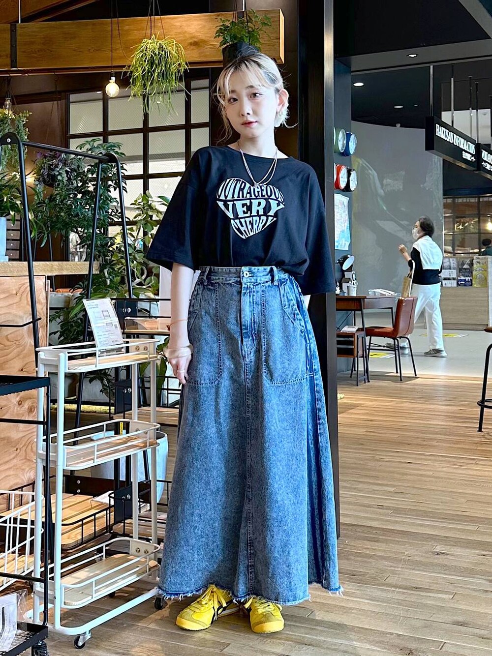 【コーデの主役になる華やかカラー】HERMES オランプ  4色展開 ワインレッドサテンに花柄オーガンジジャガードを重ねたレイヤー