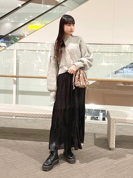 「FREE'S MART（フリーズマート）のスパンコール巾着バッグ（ハンドバッグ）」を使った、hazukiさん（レディース・163cm）の冬コーディネート