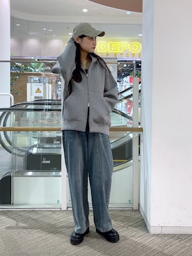 「FREE'S MART（フリーズマート）のアイテム（パーカー）」を使った、hazukiさん（レディース・163cm）の冬コーディネート