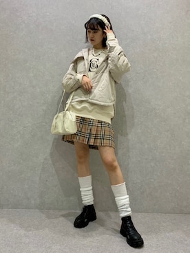 「SPINNS（スピンズ）のアイテム（その他アウター）」を使った、ainoさん（レディース・169cm）の秋コーディネート