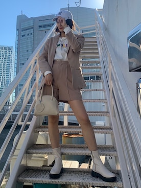 「SPINNS（スピンズ）のアイテム（テーラードジャケット）」を使った、ainoさん（レディース・169cm）の秋コーディネート