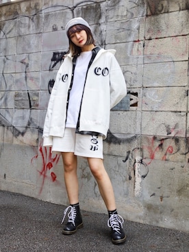 「スクエアトゥ」｜「アイテム（スウェットパンツ）」を使った、ainoさん（レディース・169cm）の春コーディネート