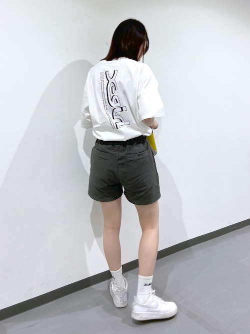 松本 和佳 X Girl 福岡 Nikeのスニーカーを使ったコーディネート Wear