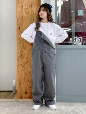 「XLARGE（エクストララージ）のアイテム（オールインワン・サロペット）」を使った、ハヅキさん（レディース・166cm）の秋コーディネート