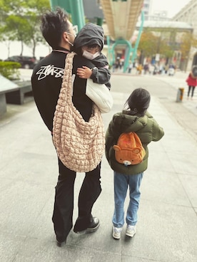 「STUSSY（ステューシー）のアイテム（ノーカラージャケット）」を使った、Henry Leeさん（メンズ・175cm）の春コーディネート