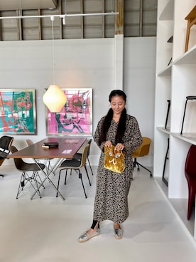 「シルバーシューズ」｜「アイテム（スリッポン）」を使った、adahyanさん（レディース・159cm）の夏コーディネート