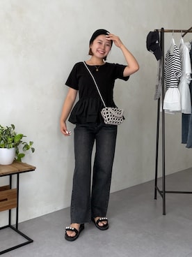 「prose verse（プロズヴェール）の【MOMO】裾フリルドッキングペプラムTシャツ（Tシャツ/カットソー、ブラック系）」を使った、ももぞうさん（レディース・154cm）の夏コーディネート