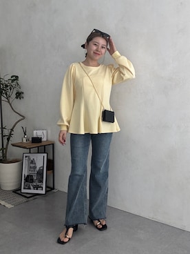 「prose verse（プロズヴェール）のパフスリーブ裾フレア切替トップス（Tシャツ/カットソー、イエロー系）」を使った、ももぞうさん（レディース・154cm）の春コーディネート