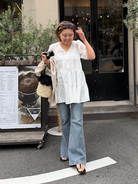 「prose verse（プロズヴェール）の【美脚見え】ロゴパッチ付きストレッチフレアデニム（デニムパンツ、ブルー系）」を使った、ももぞうさん（レディース・154cm）の春コーディネート
