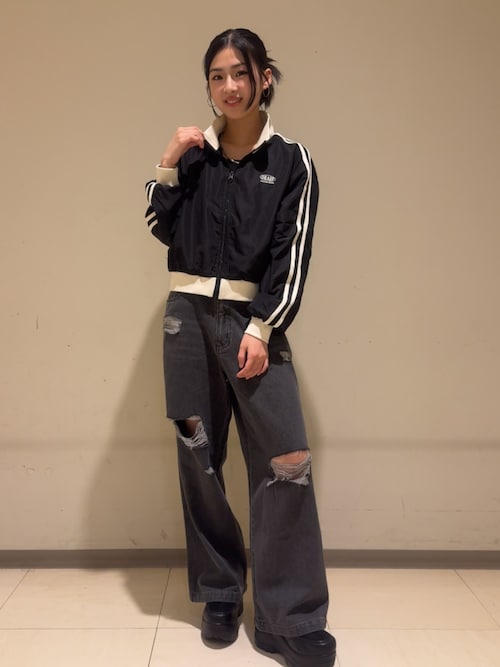 り－★新品 ピンクラテ★ライン切り替えブルゾン 160 PINK-latte（ピンクラテ） ブルゾン アウター ロゴラインブルゾン