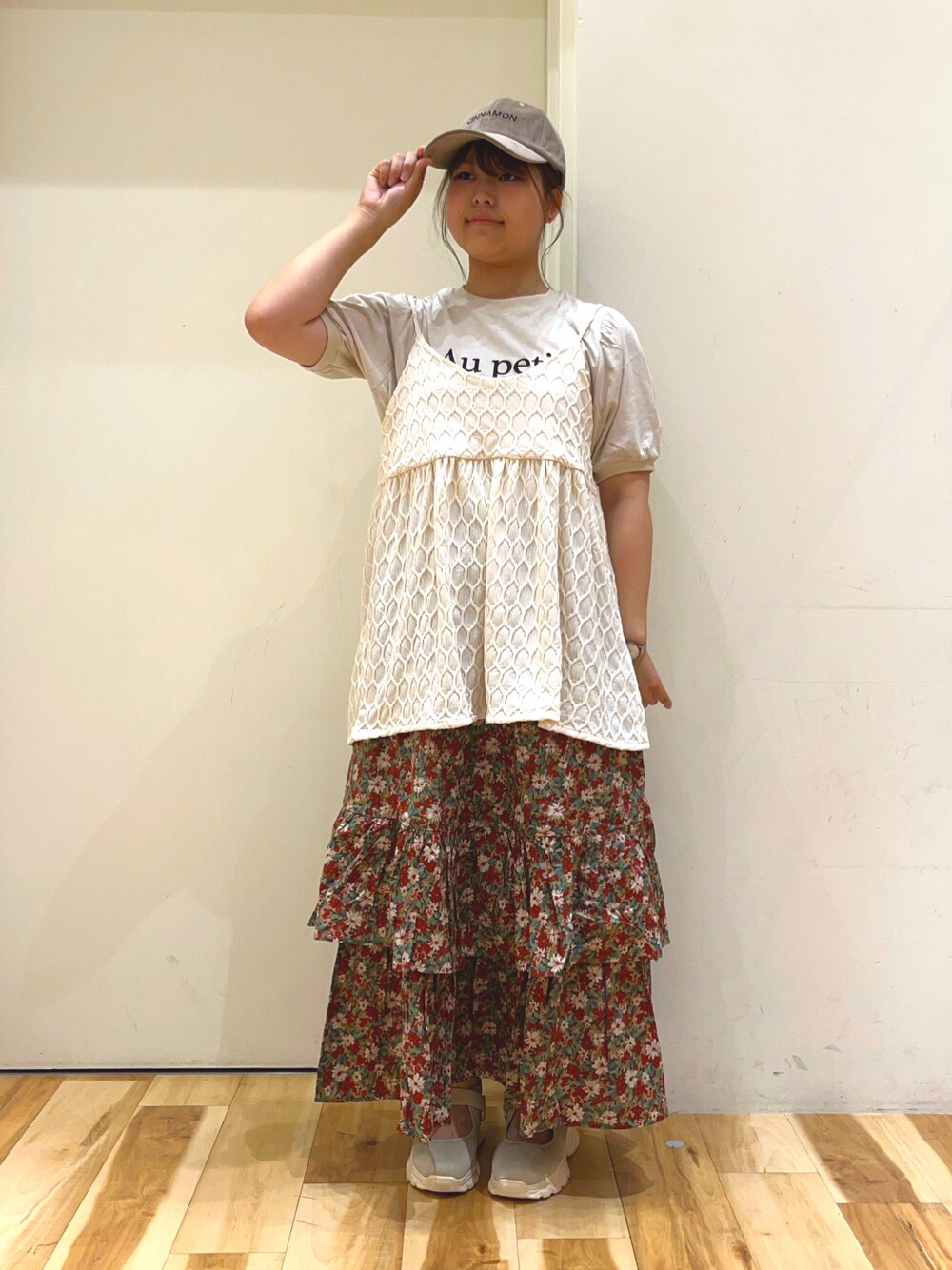 「Samansa Mos2のコーデュロイキャップ（ハット、ベージュ系）」を使った、さわさん（レディース・155cm）の夏コーディネートの1枚目の写真
