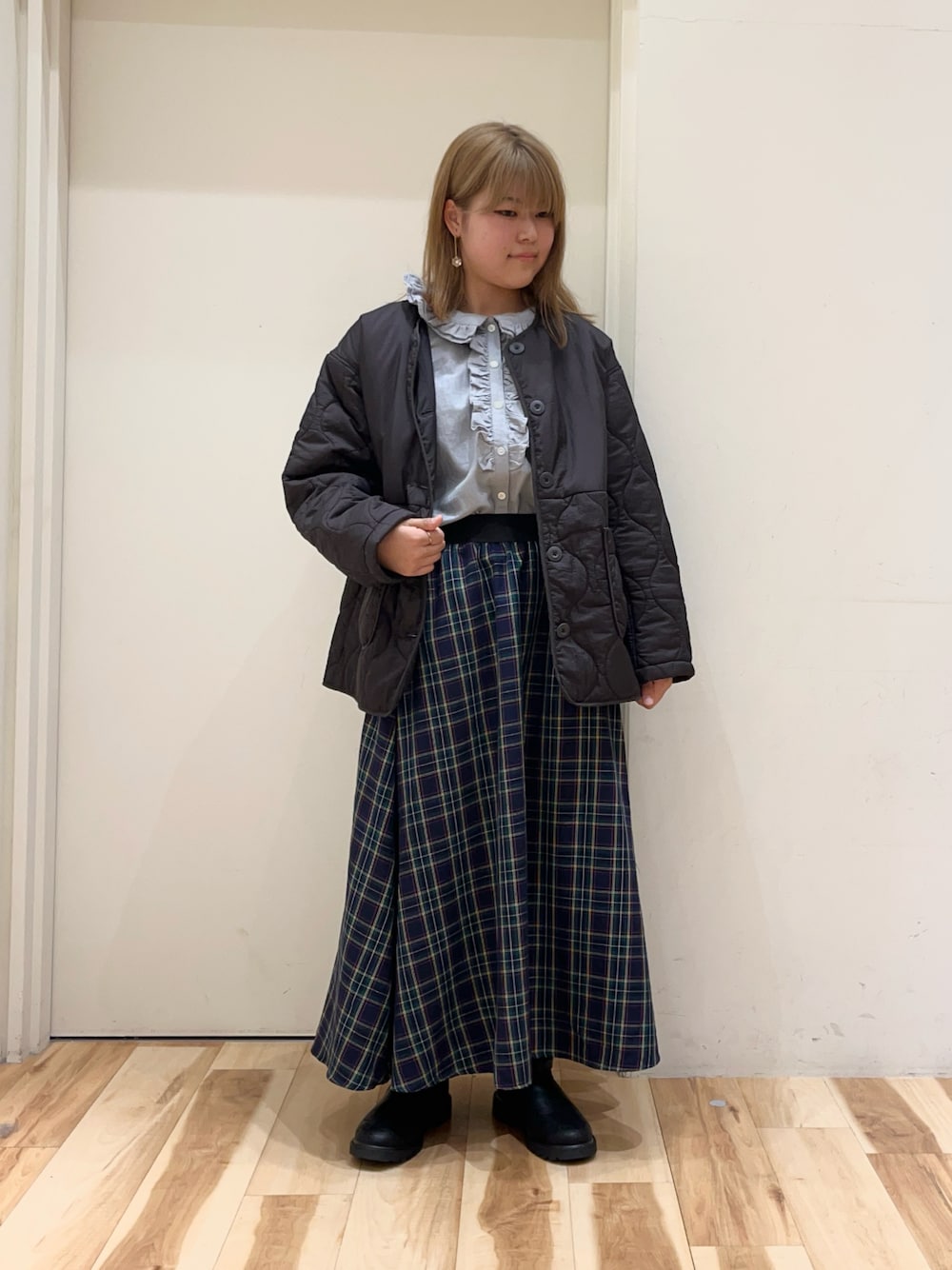 「Samansa Mos2のアイテム（シャツ/ブラウス、ブルー系）」を使った、さわさん（レディース・155cm）の秋コーディネートの1枚目の写真