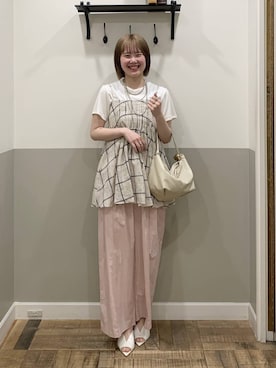 「A part by（アパートバイ）のポインテッドスリットミュール（サンダル、ホワイト系）」を使った、Moekaさん（レディース）の春コーディネート