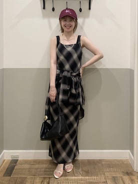 「A part by（アパートバイ）のチェックシャツ_長袖（シャツ/ブラウス、ブラック系）」を使った、Moekaさん（レディース）の夏コーディネート