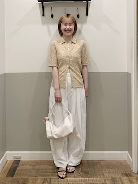 「A part by（アパートバイ）のレースエリツキプルオーバー_5分袖（Tシャツ/カットソー、ベージュ系）」を使った、Moekaさん（レディース）の夏コーディネート