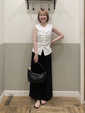 「A part by（アパートバイ）のフロントタックカットノースリーブ（Tシャツ/カットソー、ホワイト系）」を使った、Moekaさん（レディース）の夏コーディネート