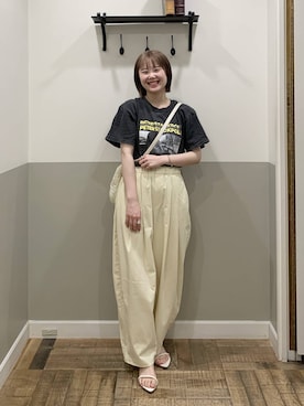「A part by（アパートバイ）のLIFEカラーTシャツ（Tシャツ/カットソー、グレー系）」を使った、Moekaさん（レディース）の春コーディネート
