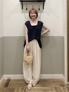 「A part by（アパートバイ）の≪追加2≫ペーパーユルニットノースリーブ（ニット/セーター、グレー系）」を使った、Moekaさん（レディース）の夏コーディネート