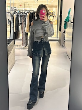 豊田朱莉さんのコーディネート