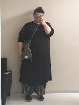 「nissen（ニッセン）の＜大きいサイズ＞ラクしてキレイ見え選べるプリ―ツパンツ（ゆったりヒップ）（パンツ、ブラック系）」を使った、nunu＊さん（レディース・160cm）の春コーディネート