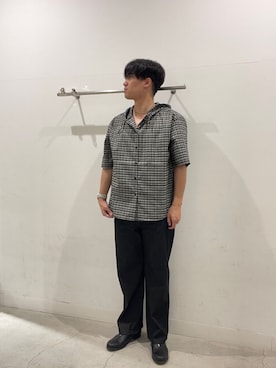 「SENSE OF PLACE by URBAN RESEARCH(センスオブプレイスバイアーバンリサーチ)のストレートデニムパンツ(デニムパンツ、ブラック系)」を使った、yujiさん(メンズ・178cm)の春コーディネート