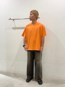 「SENSE OF PLACE by URBAN RESEARCH（センスオブプレイスバイアーバンリサーチ）のフェードルーズクルーネックショートスリーブ Tシャツ（Tシャツ/カットソー、オレンジ系）」を使った、yujiさん（メンズ・178cm）の夏コーディネート