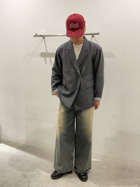 「SMELLY(スメリー)のウェーブレタリングキャップ(キャップ、レッド系)」を使った、yujiさん(メンズ・178cm)の秋コーディネート
