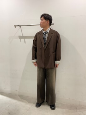 「SENSE OF PLACE by URBAN RESEARCH(センスオブプレイスバイアーバンリサーチ)の『イージーケア/撥水/静電気防止』SKINProofテーラードジャケット(テーラードジャケット、ブラウン系)」を使った、yujiさん(メンズ・178cm)の秋コーディネート