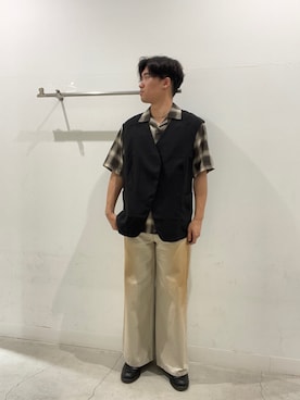 「SENSE OF PLACE by URBAN RESEARCH(センスオブプレイスバイアーバンリサーチ)のリネンブレンドノーカラーベスト(ダウンベスト、ブラック系)」を使った、yujiさん(メンズ・178cm)の夏コーディネート
