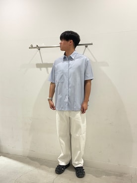 「SENSE OF PLACE by URBAN RESEARCH(センスオブプレイスバイアーバンリサーチ)の『別注』LOVE POP STUDIO×SENSE OF PLACE シャツ(シャツ/ブラウス、ブルー系)」を使った、yujiさん(メンズ・178cm)の春コーディネート
