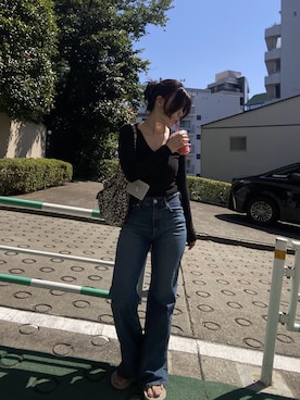「OOFOS（ウーフォス）の【WEB限定】【OOFOS】Ooriginal リカバリーサンダル（サンダル、ベージュ系）」を使った、SAY.さん（レディース・158cm）の夏コーディネート