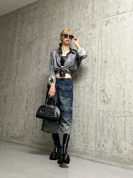 「DIESEL（ディーゼル）のアイテム（ハンドバッグ）」を使った、Hina Nakahoriさん（レディース・159cm）の秋コーディネート