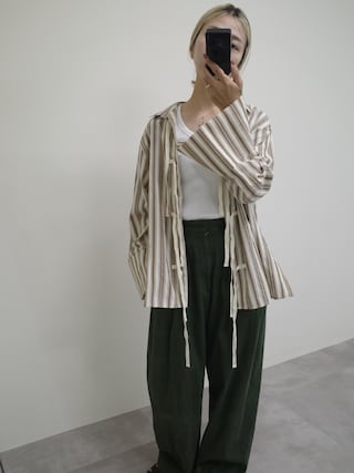 6（ロク）の「＜6(ROKU＞タックパンツ オリーブ（スラックス）」 - WEAR