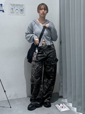 「アイテム（ポーチ）」を使った、シラベさん（レディース・163cm）の春コーディネート