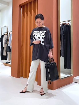 「Whim Gazette（ウィムガゼット）のフロントスリットパンツ（スラックス、ホワイト系）」を使った、wg_akemさん（レディース・158cm）の春コーディネート