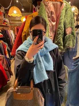 「アイテム（ステンカラーコート）」を使った、KAMIさん（レディース・167cm）の秋コーディネート