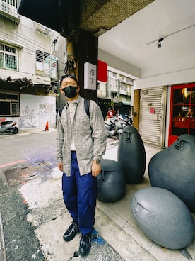 「アイテム（チノパンツ、パープル系）」を使った、ccxxccさん（メンズ・175cm）の春コーディネート