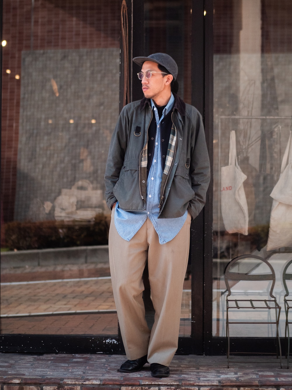 「barbour、バブアー、vintage、VINTAGE、ビンテージ、ヴィンテージ、古着MIX、古着コーデ、古着、キャップ、革靴、冬コーデ」｜「Barbourのアイテム（ブルゾン、グリーン系）」を使った、tasuuuuuさん（メンズ・180cm）の冬コーディネートの1枚目の写真