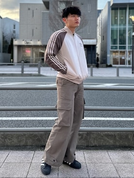 「アイテム（ナイロンジャケット、ブラウン系）」を使った、EKさん（メンズ・174cm）の春コーディネート