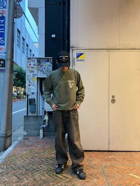 「AVIREX（アヴィレックス）のアイテム（スウェット）」を使った、HARUKIさん（メンズ・166cm）の秋コーディネート
