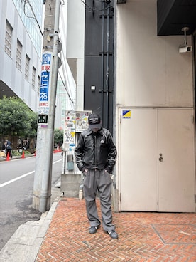 「AVIREX（アヴィレックス）のアイテム（ジャケット/アウター）」を使った、HARUKIさん（メンズ・166cm）の秋コーディネート